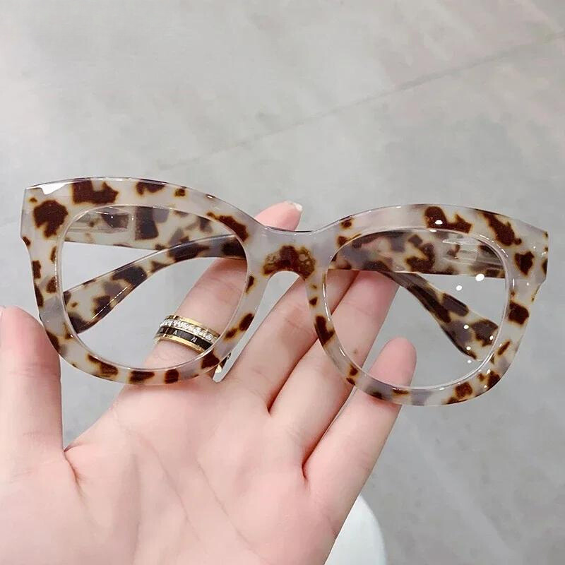 óculos vintageóculos pretoóculos para leituraóculos modernoóculos lente quadradaóculos femininoóculos fashionistaóculos de verãoóculos de luxoóculos de grauóculos clássicoóculosoculos Resistente a riscosoculos Anti-reflexo5.0 AVALIAÇÕES