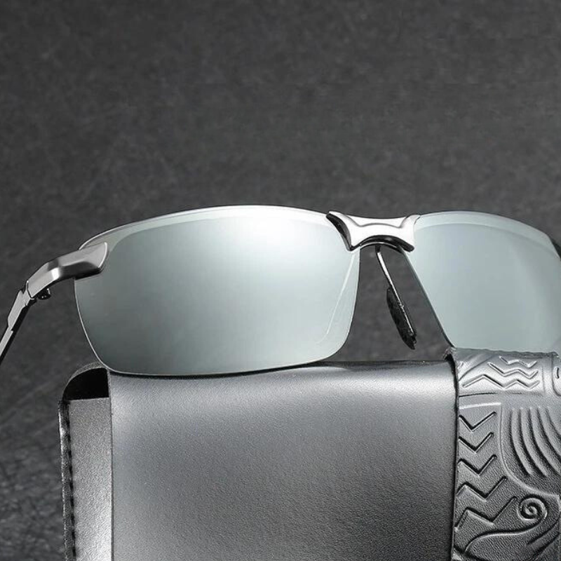 Óculos de Sol UV+ Masculino de Metal Polarizado Photocromático - Poliglass óculos pretoóculos prateadoóculos para sairóculos militaróculos masculinoóculos estilo pilotoóculos de passeioóculos de metalóculosuv400UV+Proteção UVPolarizadooculos Resistente a riscosoculos pilotooculos de soloculos Anti-reflexolentes uvlentes transitions