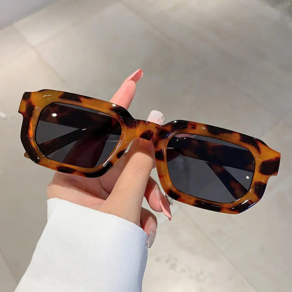 Óculos de Sol UV+ Retangular Víntage Retrô de Luxo - Armien óculos vintageóculos retrôóculos retangularóculos para sairóculos modernoóculos fashionistaóculos de verãoóculos de luxoóculosuv400UV+Proteção UVPolarizadooculos de soloculos Anti-reflexolentes uv