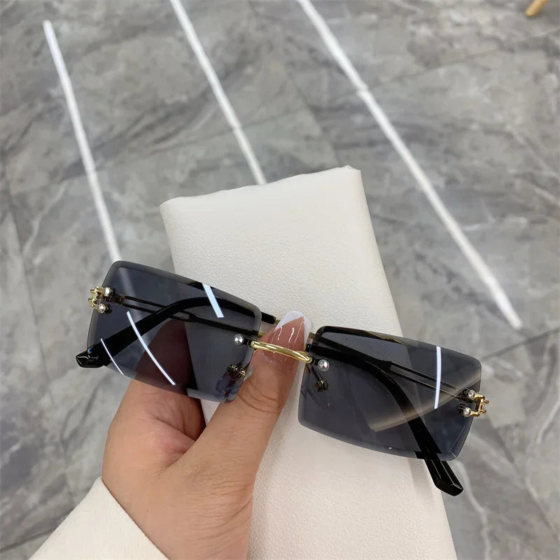 Óculos de Sol UV+ sem Moldura Gradiente em Metal Armação Fina - Summit óculos vintageóculos retangularóculos quadradoóculos lentes coloridasóculos lente quadradaóculos lente coloridaóculos fashionistaóculos douradoóculos de verãoóculos de passeioóculos de luxoóculos armação finaóculosuv400UV+Proteção UVPolarizadooculos Resistente a riscosoculos de soloculos Anti-reflexo