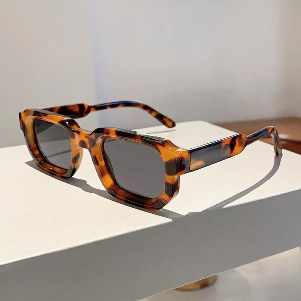 Óculos de Sol UV+ Retangular Víntage Retrô de Luxo - Armien óculos vintageóculos retrôóculos retangularóculos para sairóculos modernoóculos fashionistaóculos de verãoóculos de luxoóculosuv400UV+Proteção UVPolarizadooculos de soloculos Anti-reflexolentes uv