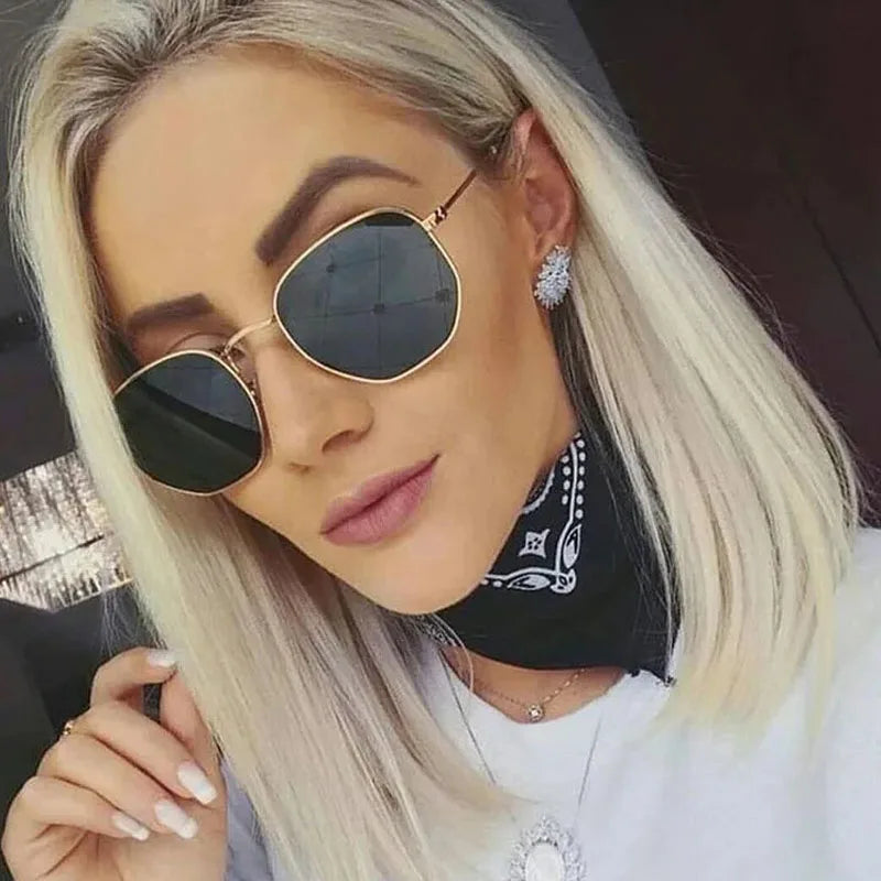 óculos quadradoóculos pretoóculos para sairóculos modernoóculos masculinoóculos leveóculos lente quadradaóculos femininoóculos douradoóculos de verãoóculos de luxoóculos de grauóculos de aluminioóculos clássicoóculos aviadoróculos armação finaóculosuv400UV+Polarizad