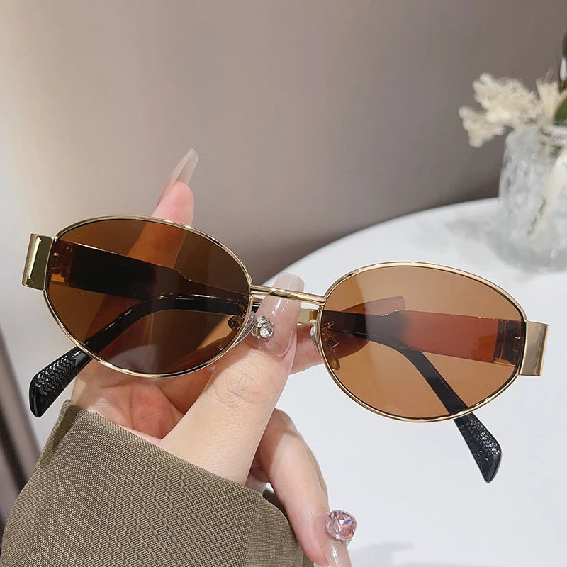 Óculos de Sol UV+ Clássico de Metal Víntage Lentes Ovais - Glamourz óculos vintageóculos retrôóculos pretoóculos para sairóculos ovalóculos lente escuraóculos fashionistaóculos de verãoóculos de passeioóculos de luxoóculos clássicoóculosuv400UV+Proteção UVPolarizadooculos Resistente a riscosoculos de soloculos Anti-reflexolentes uv