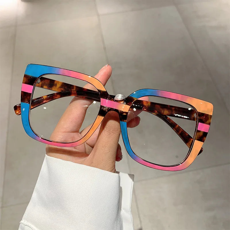 óculos vintageóculos retrôóculos quadradoóculos para leituraóculos modernoóculos leveóculos futuristaóculos femininoóculos fashionistaóculos de verãoóculos de luxoóculos de grauóculos coloridoóculos armação grossaóculosoculos Resistente a riscosoculos Anti-reflexo5.0 AVALIAÇÕES