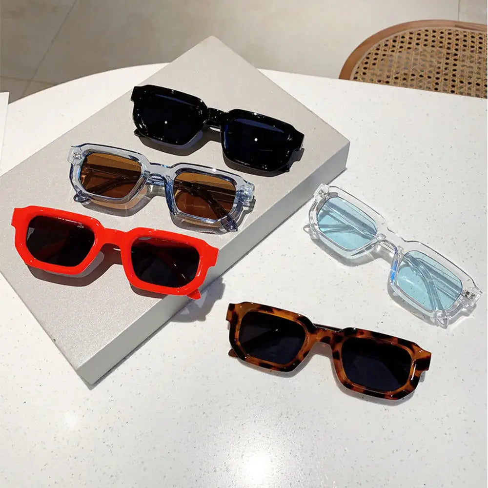 Óculos de Sol UV+ Retangular Víntage Retrô de Luxo - Armien óculos vintageóculos retrôóculos retangularóculos para sairóculos modernoóculos fashionistaóculos de verãoóculos de luxoóculosuv400UV+Proteção UVPolarizadooculos de soloculos Anti-reflexolentes uv